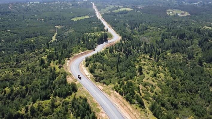 Conectividad costera: Pavimentación de la Ruta J-80 en el Maule alcanza 25% de avance