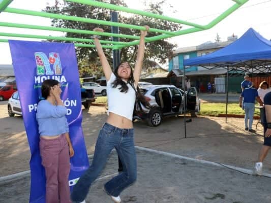 Inauguran plaza de calistenia en Valles de Casa Blanca en Molina