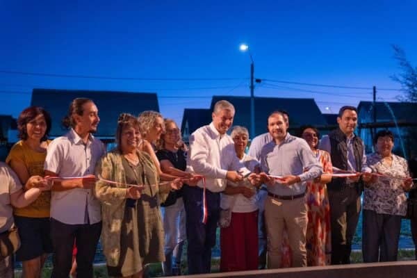 Romeral despide el año con inauguración de plaza en Villa Los Castaños