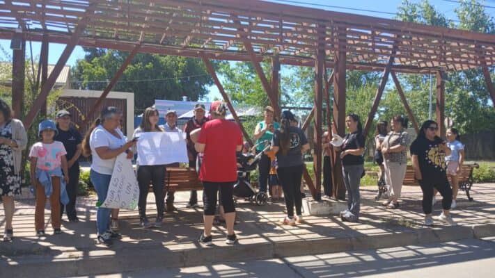 Vecinos de Río Claro protestan tras dos años sin agua potable continua