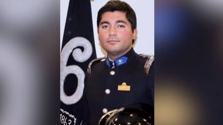 Bombero fallece en Santiago tras derrumbe durante control de incendio