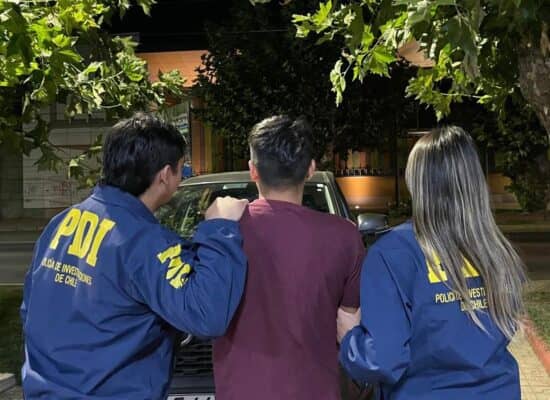 Hombre boliviano fue expulsado del país tras cumplir condena por tráfico de drogas en Molina