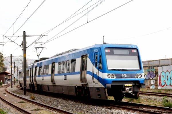 Senadora Vodanovic oficia a EFE por abrupta suspensión de tren matinal entre Linares y Talca