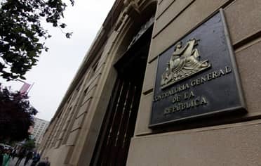 Contraloría detecta más de 25.000 funcionarios públicos que viajaron estando con licencia médica