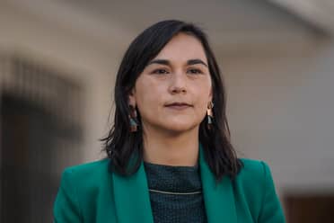 "Yo de afuera veo que es obvio pegar, y necesario": Izkia Siches insta al Colmed a endurecer su postura contra el gobierno