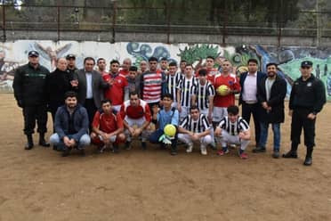 Partido de fútbol en cárcel de Curicó dio el vamos a talleres deportivos del IND y Gendarmería