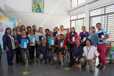 EGIS municipal de Curicó gestionó nueva entrega de carpetas de regularización de viviendas
