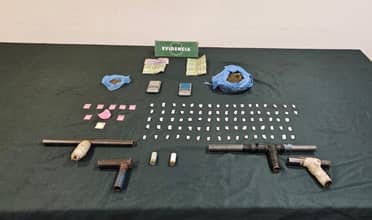 Operativo en Linares desmantela red de narcotráfico: droga y armas incautadas, dos detenidos a prisión