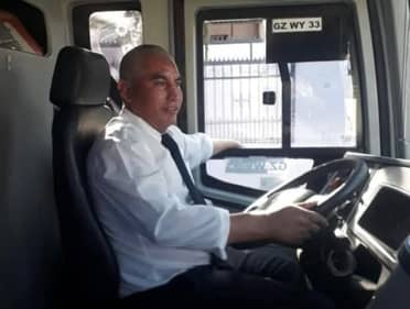 Conductor de bus devuelve bolso con $4 millones olvidado por una usuaria en Sagrada Familia