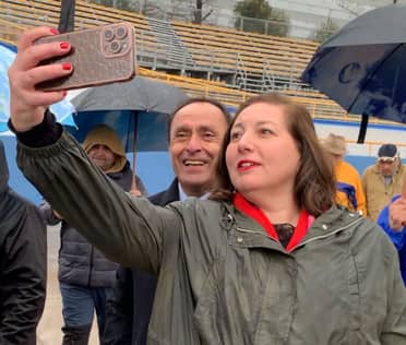 Senadora Vodanovic pide a ministro del Deporte una piscina temperada para Curicó