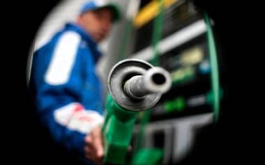 Combustibles nuevamente subirán de precio y advierten que valores podrían seguir en aumento
