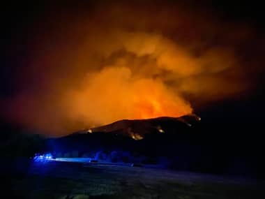Incendio en Lomas de Huemul en Teno ha consumido 80 hectáreas de vegetación y sigue avanzando