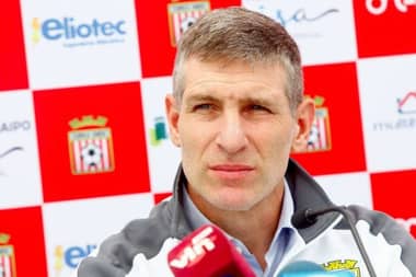 Confirmado: Curicó Unido ratifica a Martín Palermo en la banca