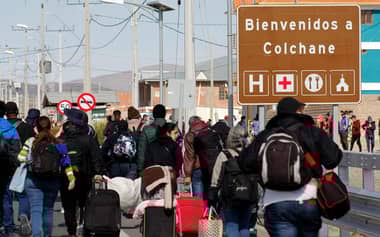 Director del INDH llegó a Iquique debido a la crisis migratoria, en la que hay 2.200 personas en albergues sanitarios