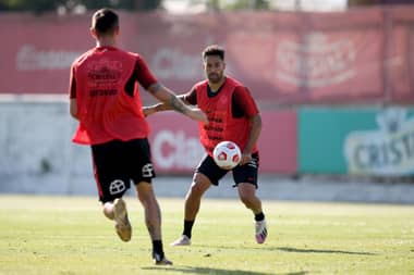 Chile ya tiene programación para duelos ante Argentina y Bolivia