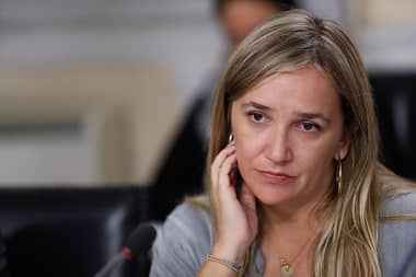 Proyecto para Imprescriptibilidad de los delitos sexuales no logró apoyo unánime por abstención de "Pepa" Hoffmann