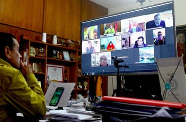 Alcaldes del Maule se reunieron con el ministro de Salud para coordinar funcionamiento del comercio en cuarentena