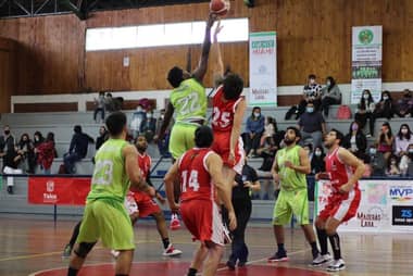 Liceo cae ante Truenos en el Gimnasio Abraham Milad