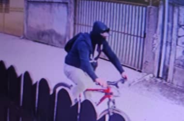 Denuncian a ciclista acosador de mujeres en sector Santa Fe de Curicó