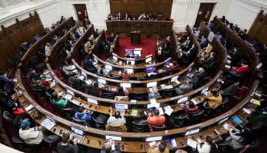Congreso aprobó y despachó reforma constitucional para renuncia de constituyentes