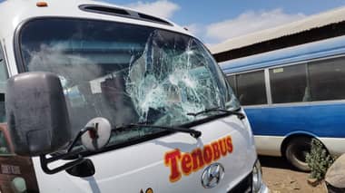 Tres semanas lleva sin trabajar conductora cuyo bus fue apedreado por hinchas de la “U”