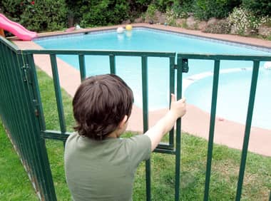 Prevencionista entregó recomendaciones para evitar accidentes con niños en piscinas