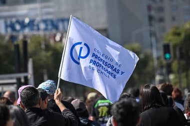 Contraloría ratifica descuentos a docentes en paro: "La ley prohíbe pagar por días no trabajados"