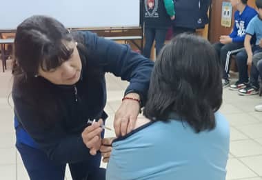 Salud Municipal de Curicó avanza en cobertura de vacunación escolar