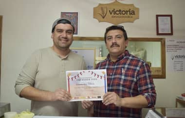 Amasandería Victoria ganó premio a la mejor empanada de Molina