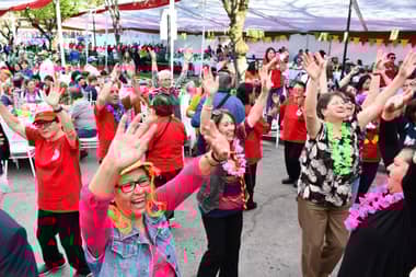 Fiesta “Bienvenida Primavera” convocó a más de 500 adultos mayores de Molina