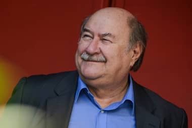 A los 83 años murió el escritor Antonio Skármeta