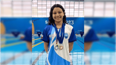 Piden agilizar nacionalidad de nadadora venezolana que compite en Talca