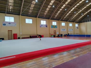 Corporación de Deportes reinstala tapete de gimnasia en los tiempos establecidos tras polémica