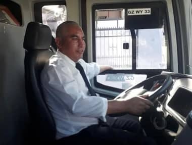 Conductor de bus devuelve bolso con $4 millones olvidado por una usuaria en Sagrada Familia
