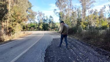 Prohíben tránsito de camiones con doble eje por la Ruta J-790 en Vichuquén