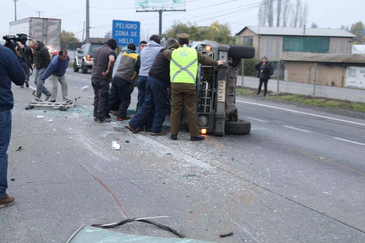 [FOTOS] Triple colisión deja tres personas lesionadas en ruta 5 – Sur