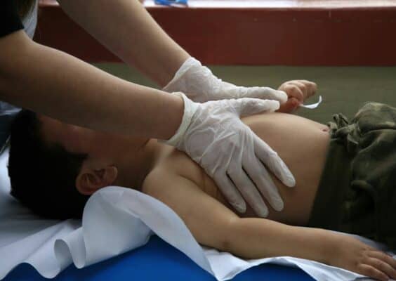 Minsal y Mineduc adelantarán vacaciones de invierno por aumento de virus respiratorios