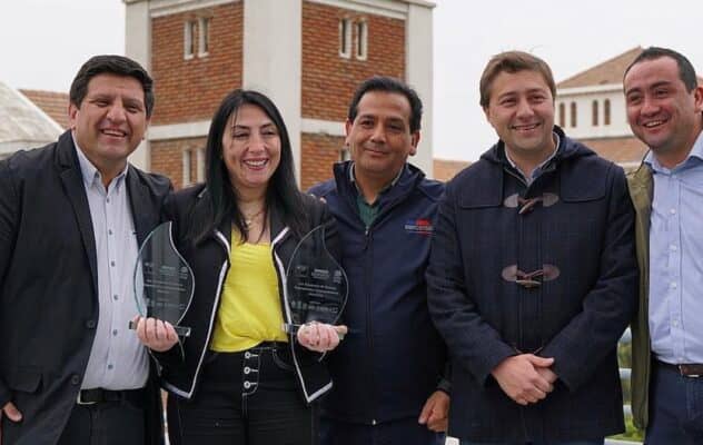 Gobernadora regional Cristina Bravo fue reconocida como mujer líder del Maule