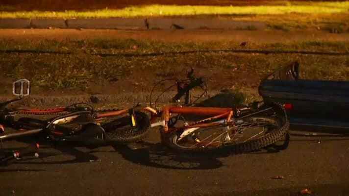 Adolescente de 16 años fue atropellado mientras andaba en bicicleta en Curicó