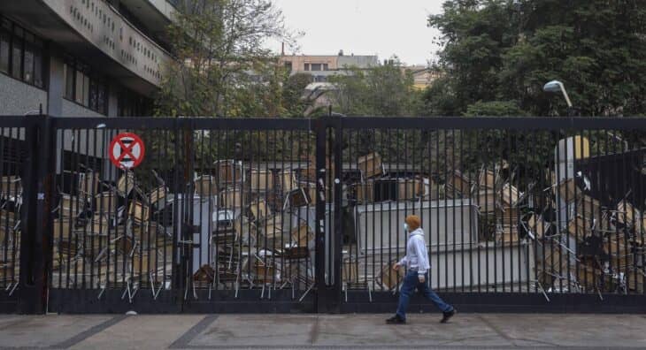 Instituto Nacional en toma: Estudiantes exigen baños plurigenéricos, más psicólogos y comida vegana