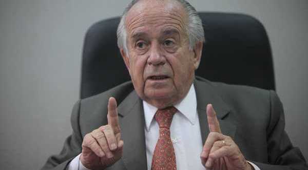 Presidente del Senado se abre a buscar fórmulas para resolver diferencias por créditos