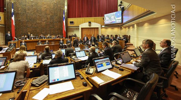 Senado busca sancionar publicación de noticias falsas
