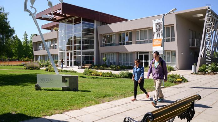 UTALCA figura con 9 carreras en el top ten del ranking América Economía