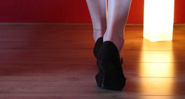 El drama de una profesora tras robo de foto para ofrecerla como escort