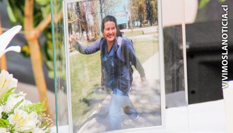Emotivo homenaje para estudiante fallecida en accidente de tránsito