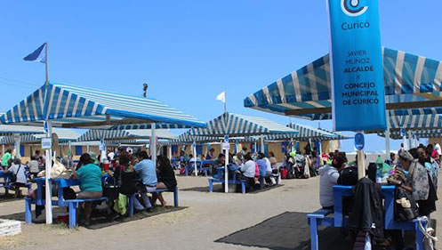Curicanos siguen disfrutando de programa Verano Entretenido en Iloca