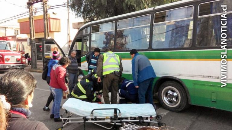 [FOTOS] Al borde de la muerte mujer atropellada por microbús