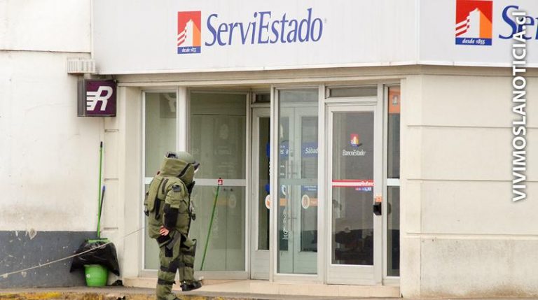 Maleta olvidada en banco genera gran despliegue policial