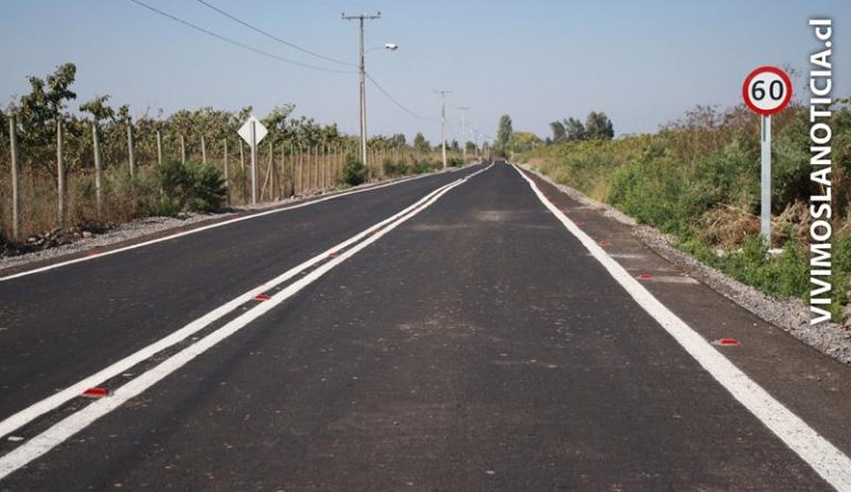 Avanzan obras de mejoramiento de caminos en Rauco