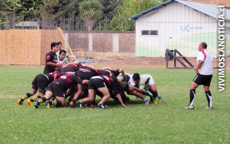Old Thunders lidera el torneo de Rugby Central